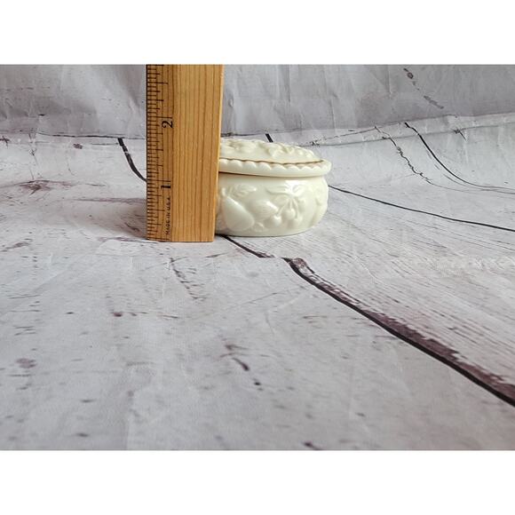 Lenox 1998 Fruits Of Life Ivory And Gold Trim Lidded Trinket Box READ - Picture 10 of 10